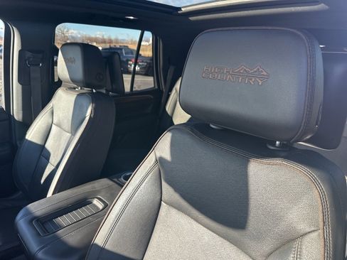 Used 2023 Chevrolet Tahoe High Country w/ Advanced Technology Package image 15