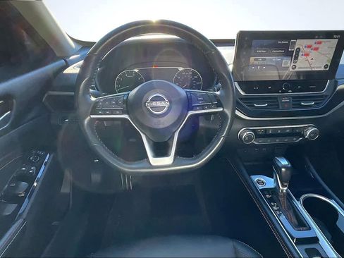 Used 2023 Nissan Altima 2.5 SR w/ SR Premium Package image 15