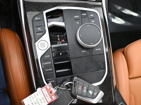 Used 2023 BMW 330i xDrive Sedan w/ Premium Package image 16
