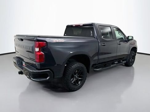 Used 2023 Chevrolet Silverado 1500 Custom Trail Boss w/ LPO, Dark Essentials Package AWD/4WD image 7