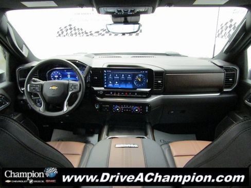 Certified 2025 Chevrolet Silverado 2500 High Country w/ High Country Premium Package image 36