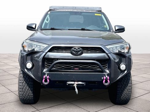 Used 2016 Toyota 4Runner SR5 AWD/4WD image 2