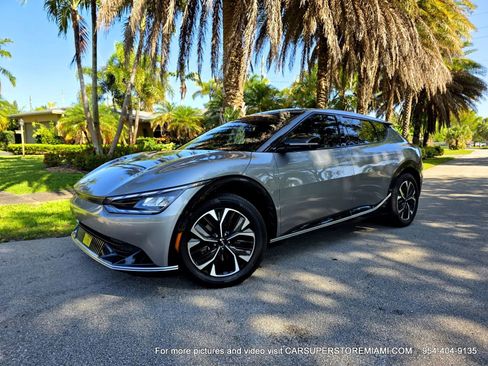 Used 2022 Kia EV6 Wind RWD image 6