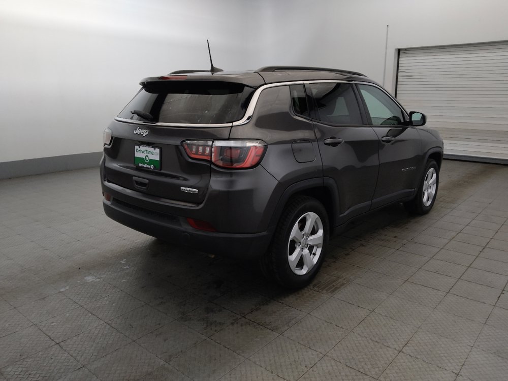 Used 2019 Jeep Compass Latitude w/ Popular Equipment Group FWD image 9
