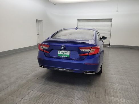 Used 2018 Honda Accord Sport image 7