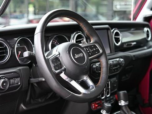 Used 2022 Jeep Wrangler Unlimited Rubicon w/ Xtreme Recon 35" Tire Package image 20