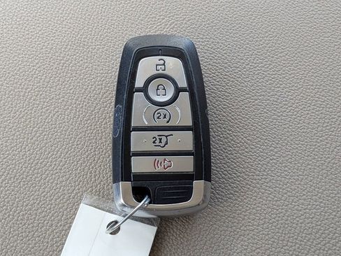 Used 2023 Ford Expedition Limited image 30