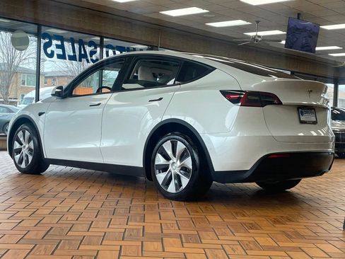 Used 2021 Tesla Model Y Long Range image 6