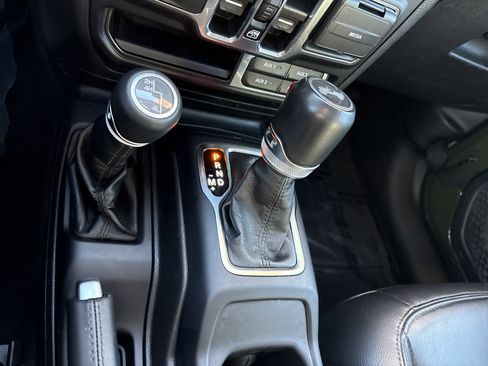 Certified 2022 Jeep Wrangler Unlimited Sahara image 32