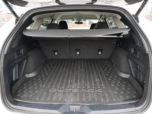 Used 2024 Subaru Outback Premium image 18