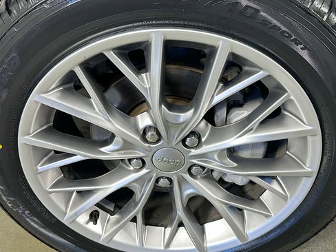 Used 2023 Jeep Grand Cherokee Summit w/ Rear Seat Video Group I image 34