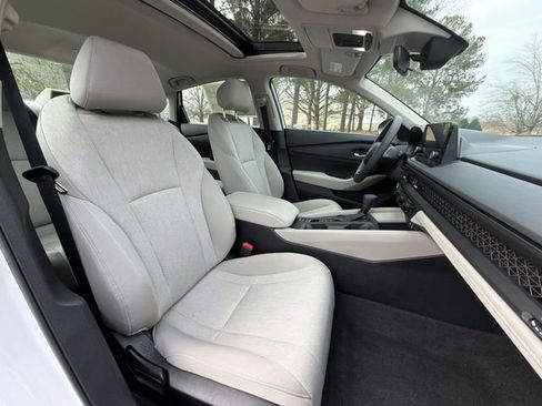 Used 2025 Honda Accord SE image 27