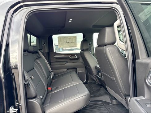 New 2026 GMC Sierra 1500 SLT w/ SLT Premium Plus Package image 6