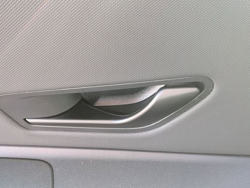 Used 2025 Hyundai Elantra Limited FWD image 29