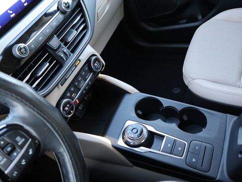 Used 2021 Ford Escape SEL image 27