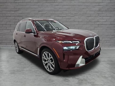 Used 2026 BMW X7 xDrive40i AWD/4WD image 3