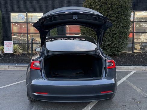 Used 2022 Tesla Model 3 Performance image 17