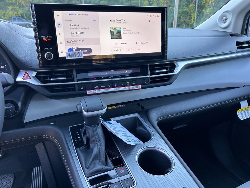 New 2026 Toyota Sienna XLE AWD/4WD image 17