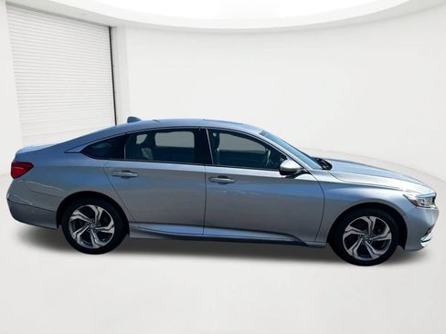 Used 2018 Honda Accord EX image 4