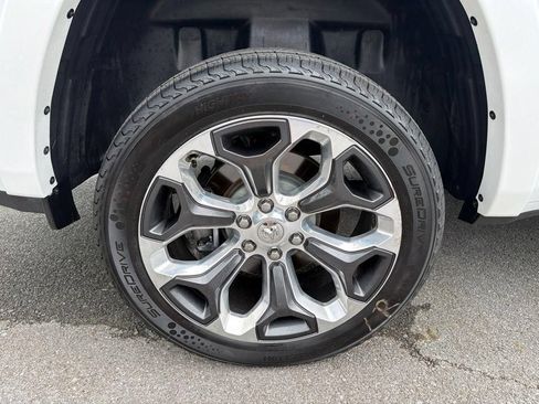 Used 2019 RAM 1500 Limited AWD/4WD image 13