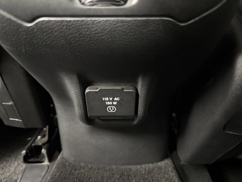 Used 2015 Jeep Cherokee Limited w/ Luxury Group image 23