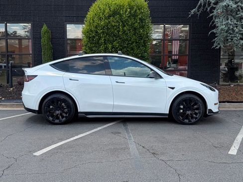 Used 2023 Tesla Model Y Long Range AWD/4WD image 21