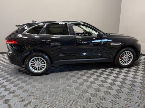 Used 2017 Jaguar F-PACE AWD/4WD image 7