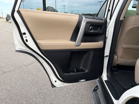 Used 2023 Toyota 4Runner SR5 Premium w/ Moonroof Package AWD/4WD image 16