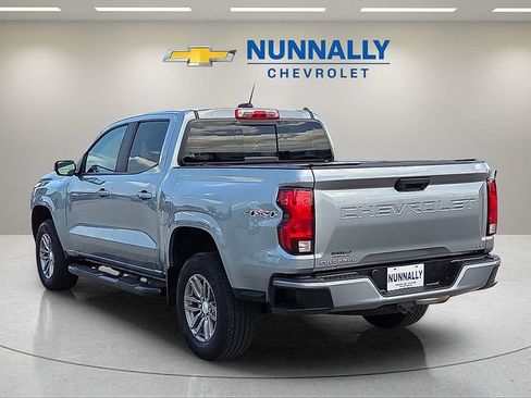 Used 2023 Chevrolet Colorado LT w/ LT Convenience Package II AWD/4WD image 3