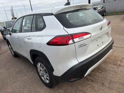 Used 2024 Toyota Corolla Cross L AWD/4WD image 4