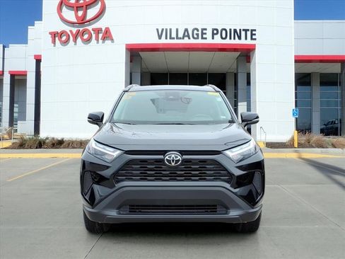 Used 2024 Toyota RAV4 XLE image 2