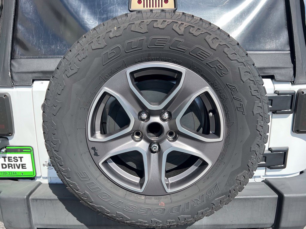 Used 2012 Jeep Wrangler Unlimited Sport AWD/4WD image 21