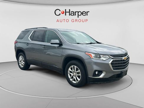 Used 2020 Chevrolet Traverse LT w/ Driver Confidence II Package AWD/4WD image 1