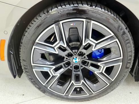 Used 2026 BMW i5 eDrive40 w/ M Sport Package RWD image 77