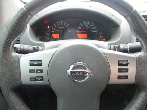 Used 2021 Nissan Frontier SV AWD/4WD image 18