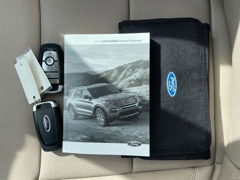 Used 2021 Ford Explorer Limited w/ Equipment Group 301A image 67