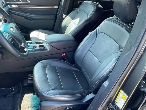 Used 2019 Ford Explorer Limited w/ Class III Trailer Tow Package FWD image 11