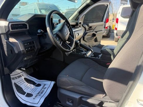 Used 2024 Toyota Tacoma SR5 AWD/4WD image 16
