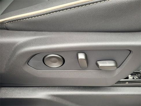 New 2026 GMC Yukon Elevation image 16