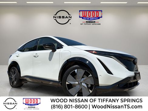 Used 2023 Nissan Ariya AWD/4WD image 1