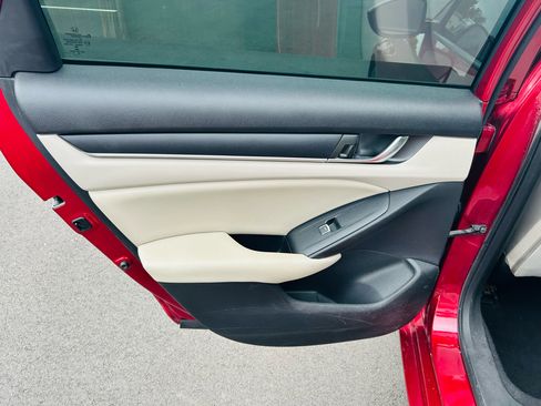 Used 2019 Honda Accord LX image 24