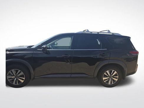 Used 2022 Nissan Pathfinder SL FWD image 3