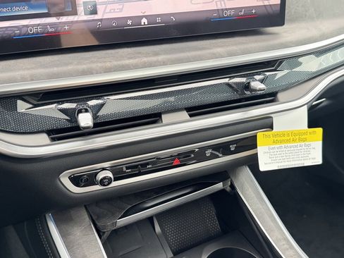 Used 2026 BMW X5 xDrive50e w/ Premium Package image 10