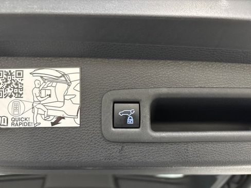 Certified 2022 Toyota Sienna XLE image 14