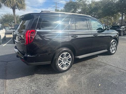 Used 2025 Ford Expedition Active image 7