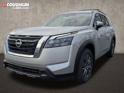 New 2025 Nissan Pathfinder SL image 3