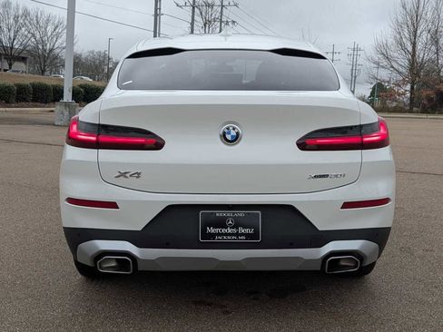 Used 2025 BMW X4 xDrive30i w/ Premium Package image 6