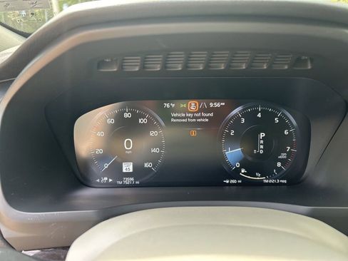 Used 2019 Volvo XC90 T6 Momentum AWD/4WD image 19