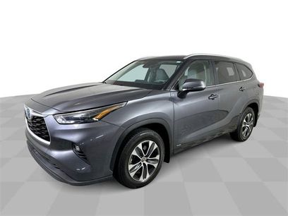 Used 2023 Toyota Highlander XLE