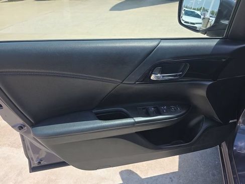 Used 2014 Honda Accord Sport image 10